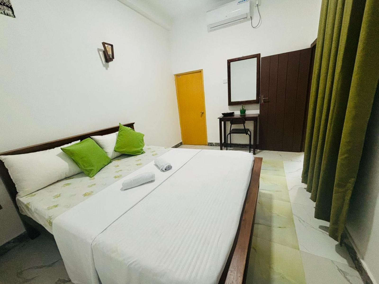 Jaya Villa - Near Airport Negombo Bagian luar foto