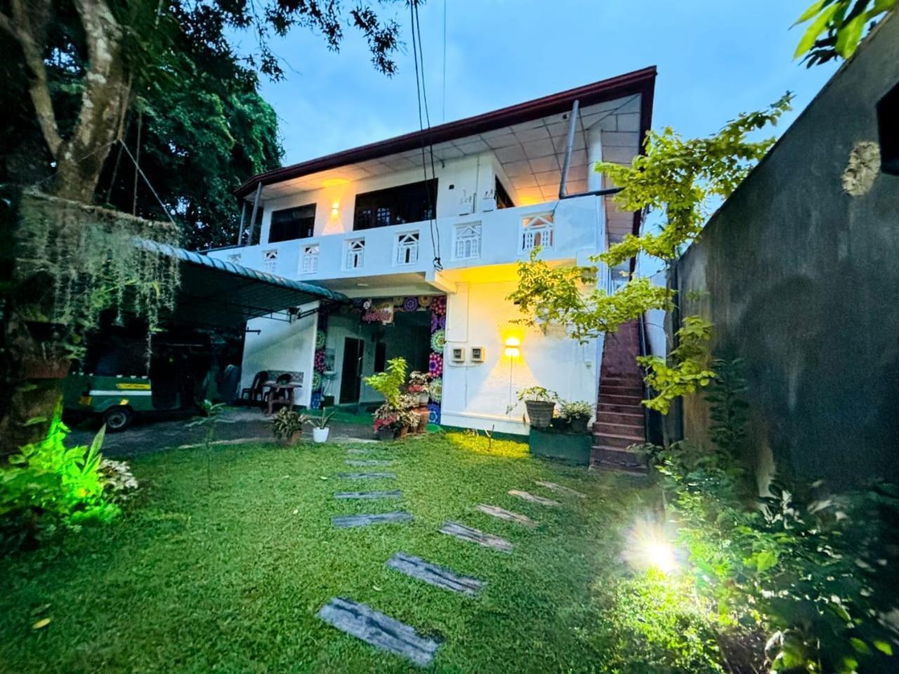 Jaya Villa - Near Airport Negombo Bagian luar foto
