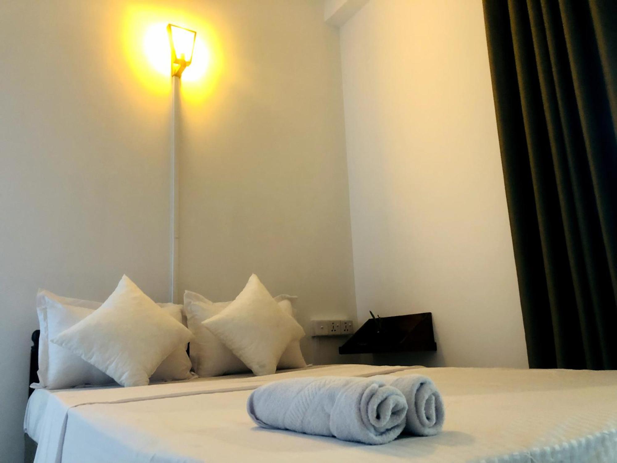 Jaya Villa - Near Airport Negombo Bagian luar foto